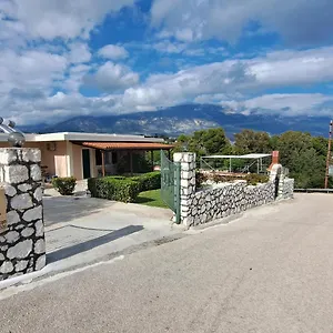 https://sophia-apartments-kefalonia.kefaloniahotels.net